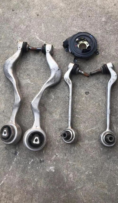 正品拆車件 汽車配件市場的“灰色寶藏”與風險警示